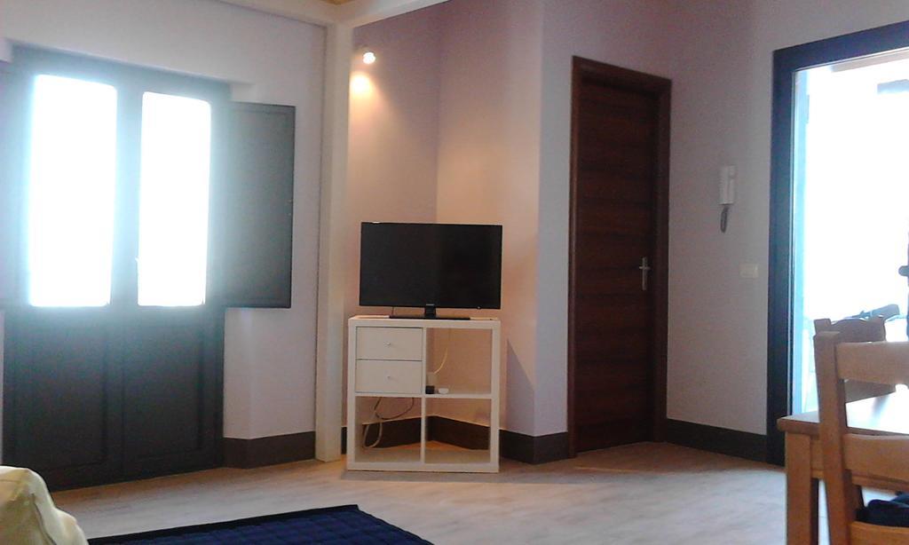 Sky Apartments - Catania City Center Esterno foto